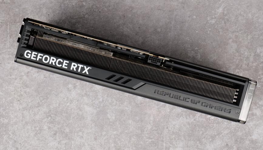 ROG Strix GeForce RTX 4090 OC显卡开箱评测