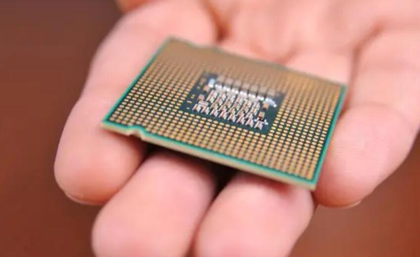i7 12700H相当于桌面级什么cpu