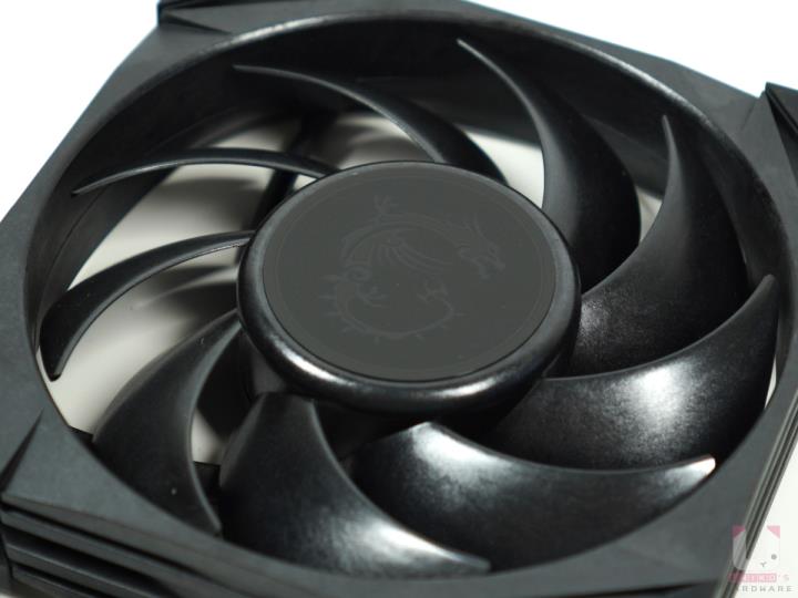 MSI MEG SILENT GALE P12 高效能静音风扇开箱
