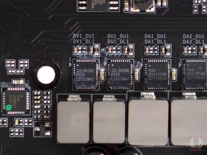 X670E AORUS MASTER 主机板开箱评测