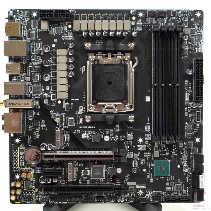 MSI MAG B650M MORTAR WIFI 主机板开箱评测