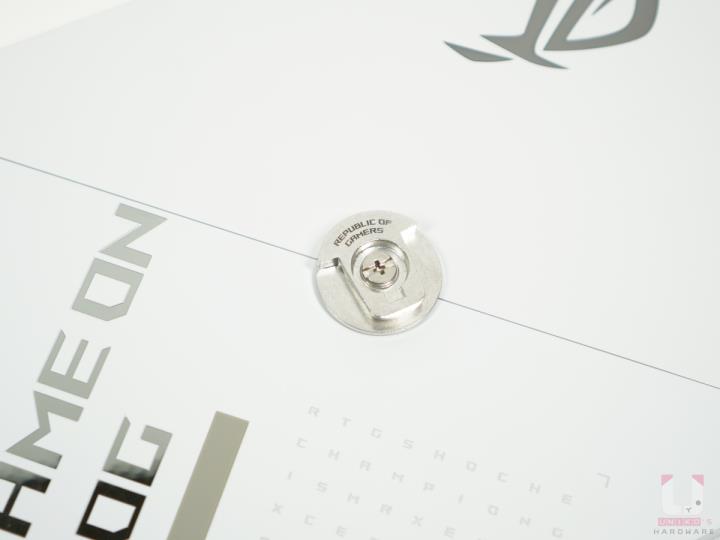 随时随地电竞起来，ROG Strix XG16AHP White 白色可携式电竞萤幕开箱