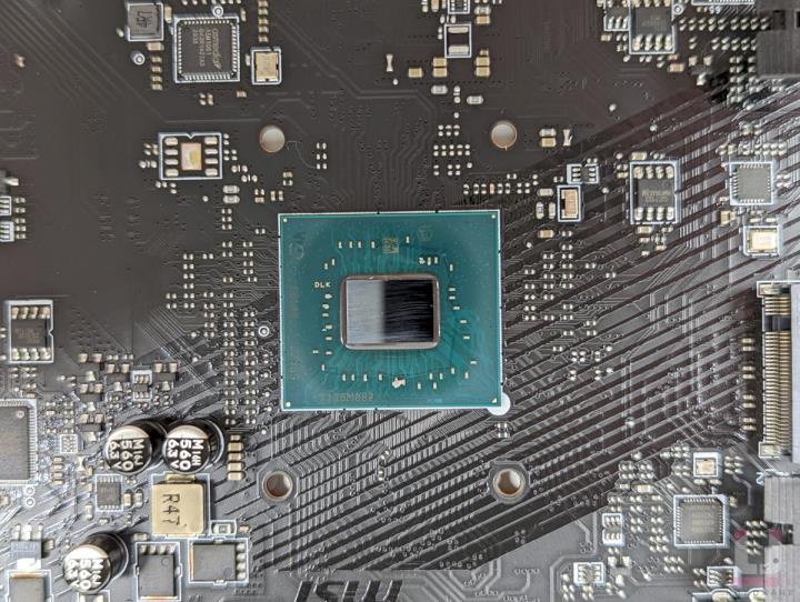 24K 黄金之风，MSI MEG Z690 ACE 主机板开箱评测
