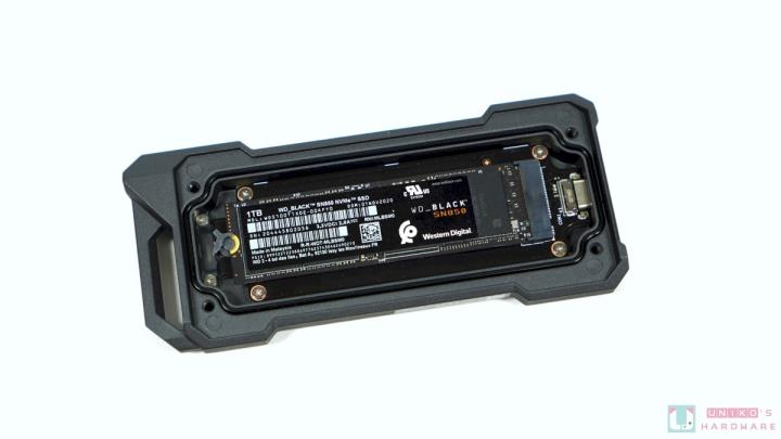 TUF Gaming A1 USB-C 3.2 Gen 2×1 SSD 外接盒评测开箱