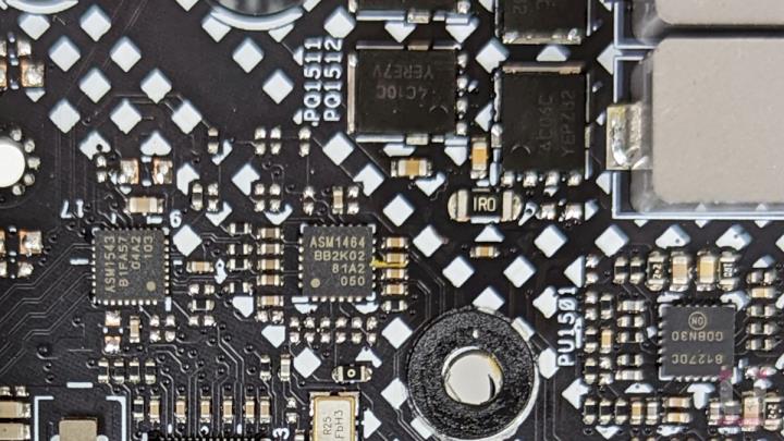 ROG STRIX B660-A GAMING WIFI D4 主机板开箱评测