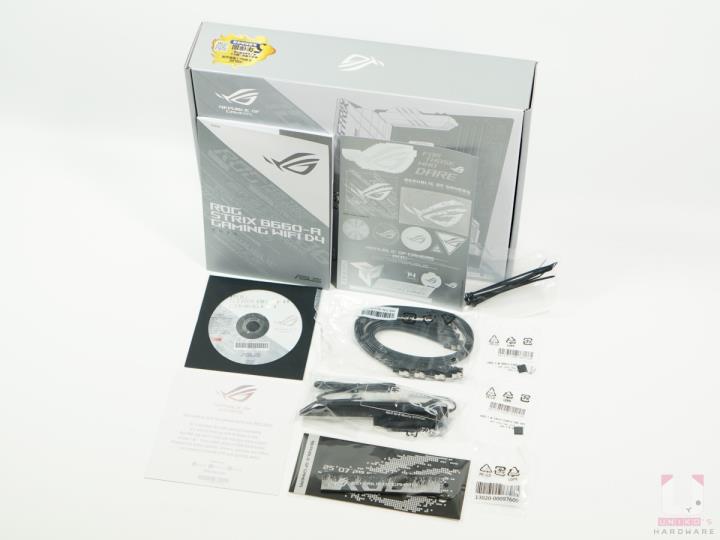 ROG STRIX B660-A GAMING WIFI D4 主机板开箱评测