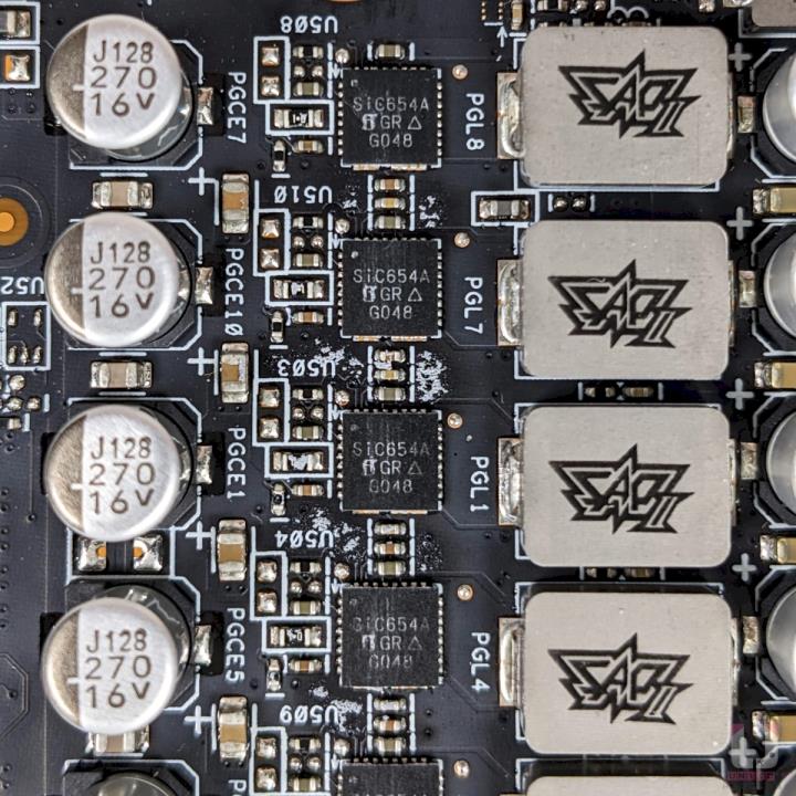 ROG Strix Radeon RX 6600 XT OC 显示卡评测开箱