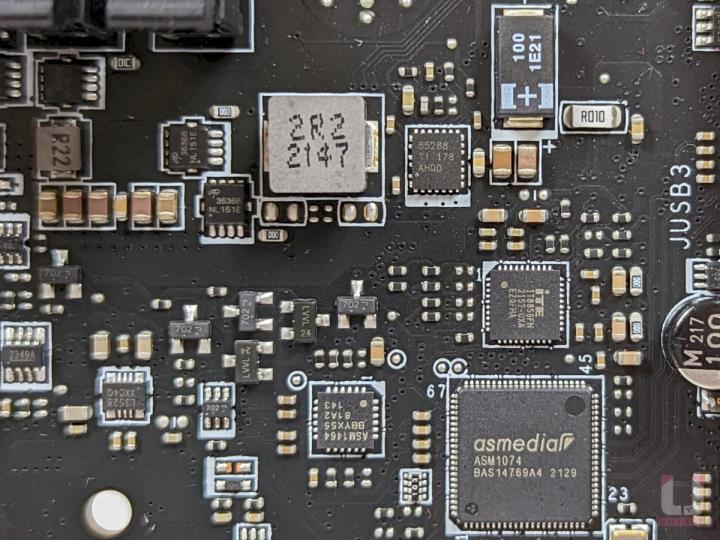 MSI MEG X670E ACE 主机板开箱评测