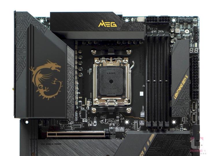 MSI MEG X670E ACE 主机板开箱评测