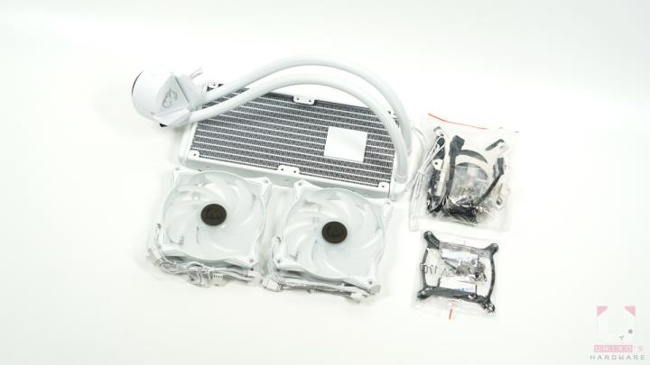纯白体验! MSI MAG CORELIQUID 240R V2 White 一体式水冷散热器评测开箱