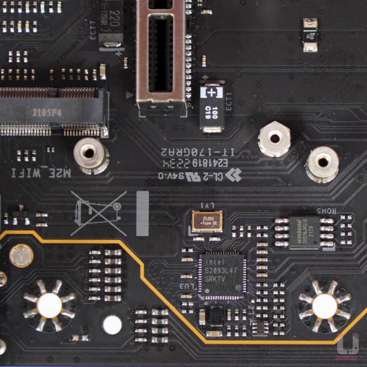 BIOSTAR Z790 VALKYRIE 主机板开箱评测
