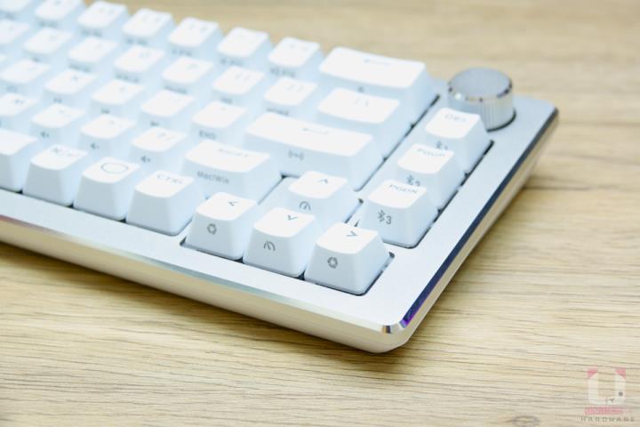Cooler Master MM731 & CK721 三模键盘滑鼠开箱