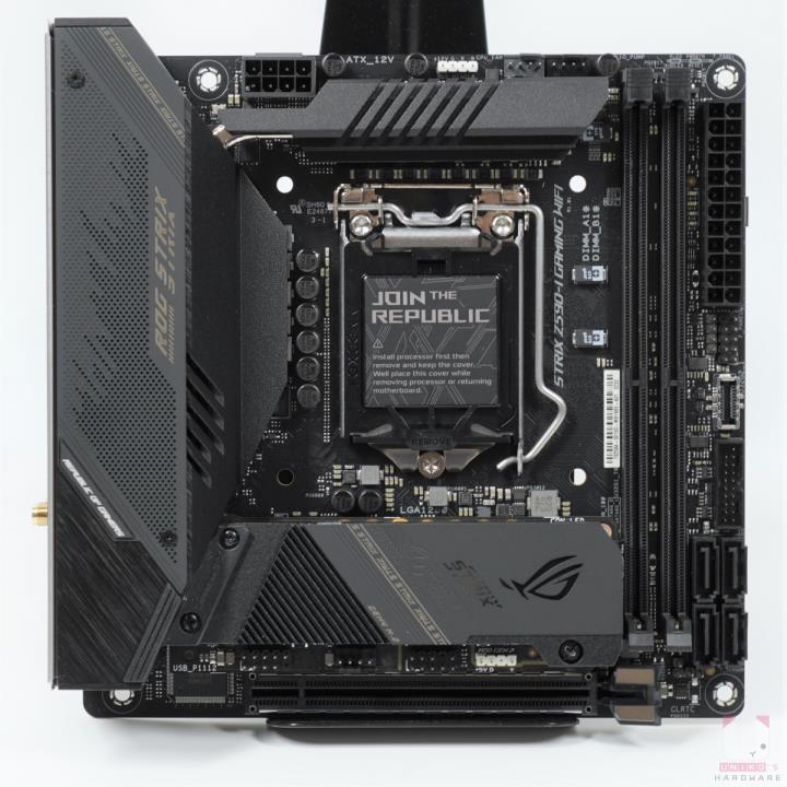 ROG STRIX Z590-I GAMING WIFI 评测开箱，内建 Thunderbolt 4 强悍的迷你小主机板