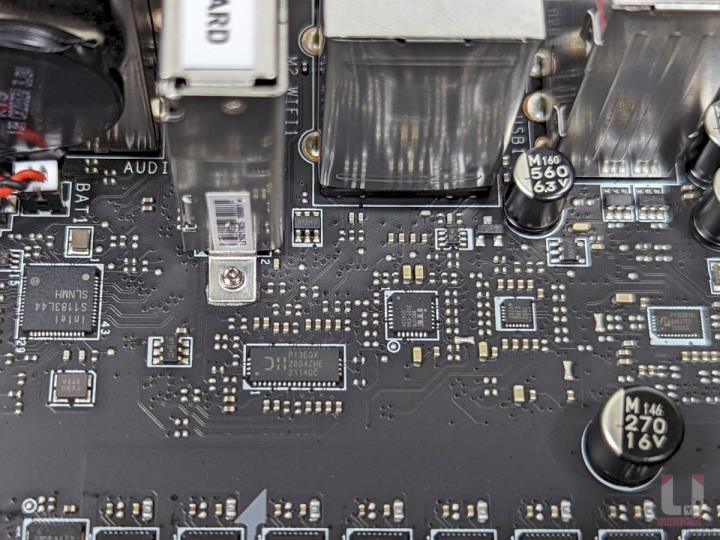 MSI MPG Z690 FORCE WIFI 主机板开箱评测