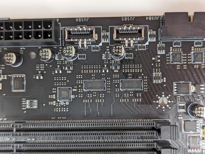 24K 黄金之风，MSI MEG Z690 ACE 主机板开箱评测