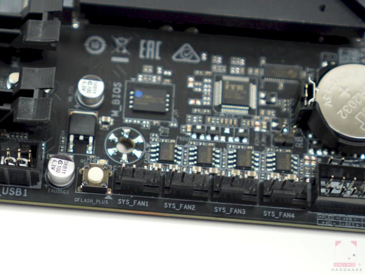GIGABYTE Z690 AERO G DDR5 主机板开箱评测