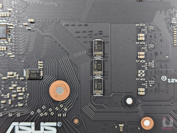 ROG STRIX RTX 3050 O8G GAMING 显示卡评测开箱