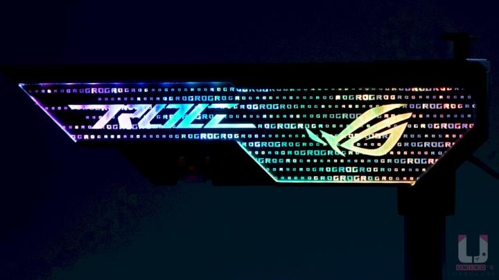 第 1 名的 ROG Herculx 显示卡支撑架开箱