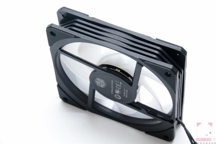 Cooler Master MASTERLIQUID PL360 FLUX 开箱测试
