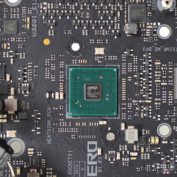 ROG CROSSHAIR X670E HERO 主机板开箱评测