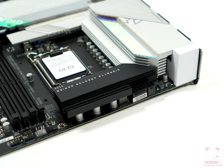 GIGABYTE Z690 AERO G DDR5 主机板开箱评测