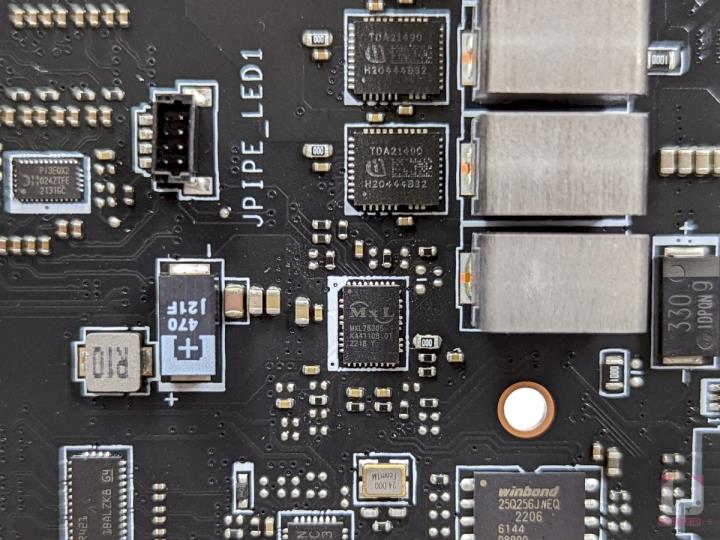 MSI MEG X670E ACE 主机板开箱评测