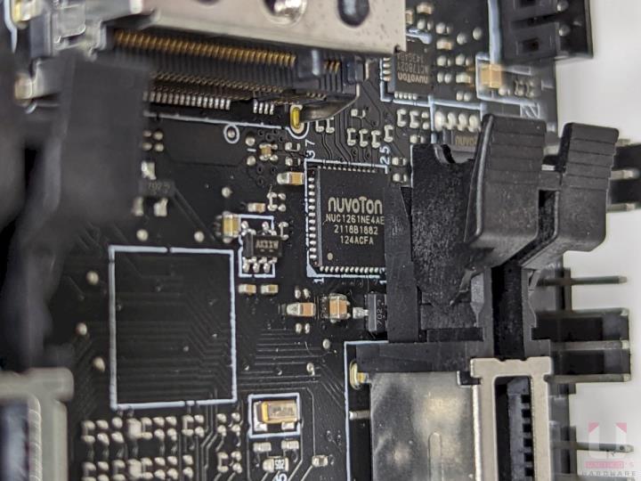 MSI MEG X670E ACE 主机板开箱评测