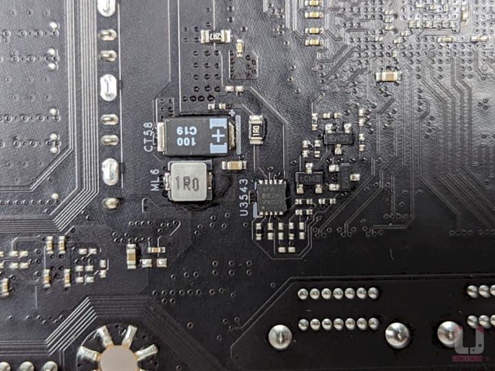 BIOSTAR X670E VALKYRIE 女武神主机板开箱评测