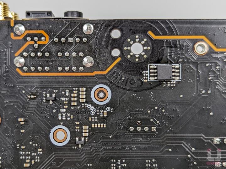 MSI MEG X670E ACE 主机板开箱评测