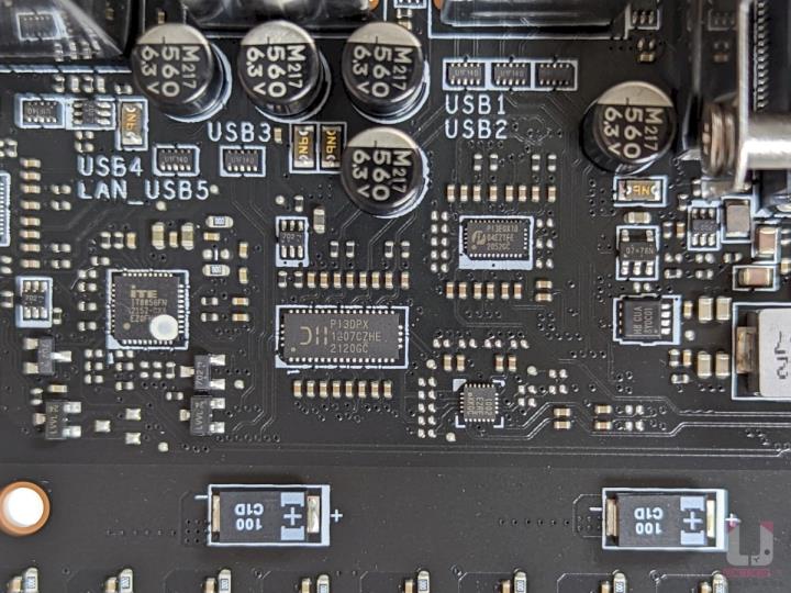 MSI MEG X670E ACE 主机板开箱评测