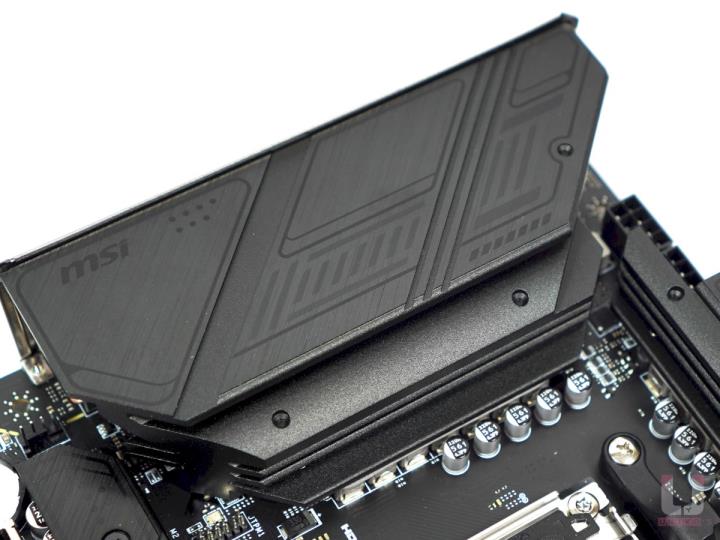 MSI MAG B650M MORTAR WIFI 主机板开箱评测