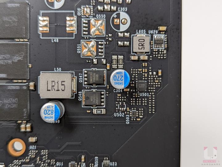 MSI GEFORCE RTX 3050 GAMING X 8G 显示卡评测开箱