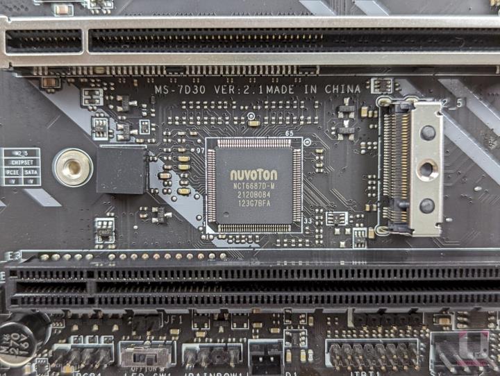 MSI MPG Z690 FORCE WIFI 主机板开箱评测