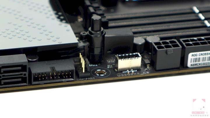 ROG CROSSHAIR X670E HERO 主机板开箱评测