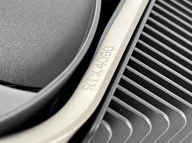 NVIDIA GeForce RTX 4090 FE 显示卡评测开箱