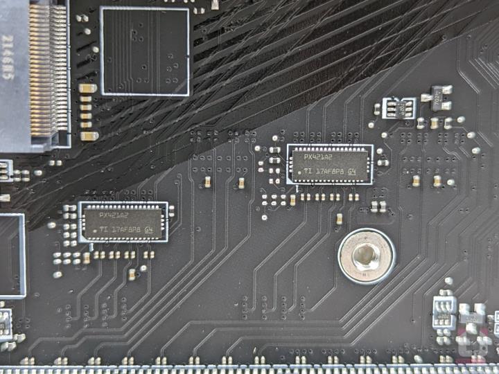 24K 黄金之风，MSI MEG Z690 ACE 主机板开箱评测