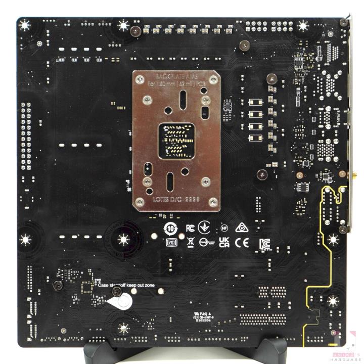 MSI MAG B650M MORTAR WIFI 主机板开箱评测