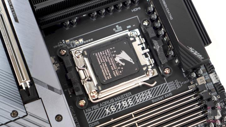 X670E AORUS MASTER 主机板开箱评测