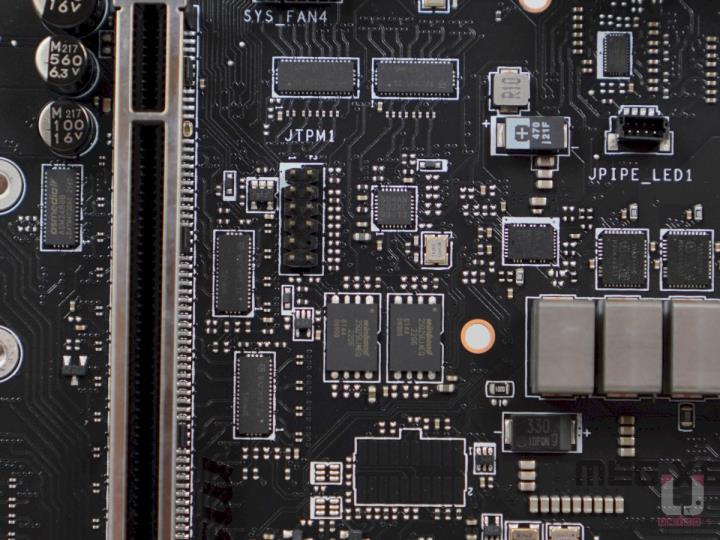 MSI MEG X670E ACE 主机板开箱评测