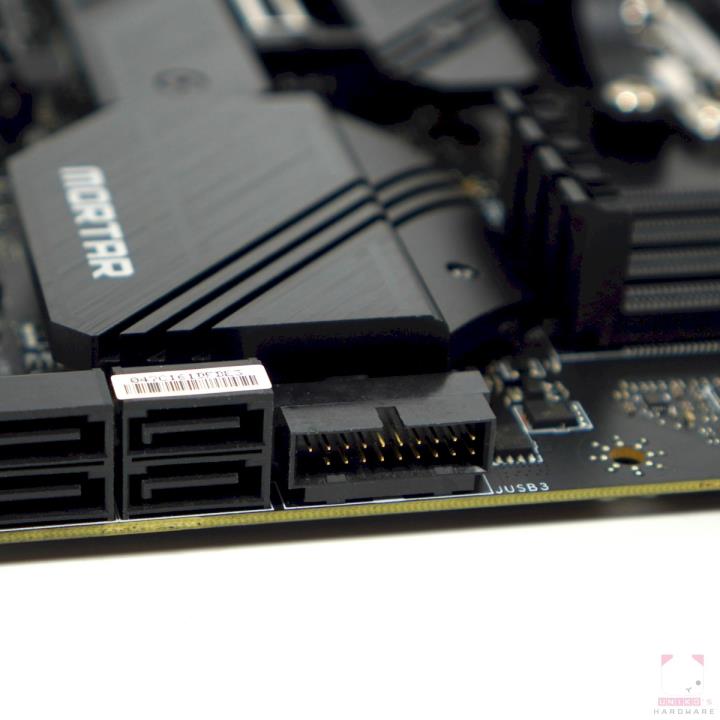 MSI MAG B650M MORTAR WIFI 主机板开箱评测