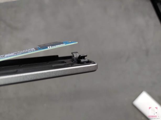 M.2 SSD 检测好物~ CyberSLIM M2D NGFF/ NVMe 两用外接盒