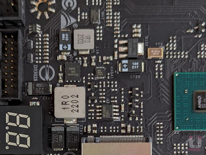 BIOSTAR X670E VALKYRIE 女武神主机板开箱评测