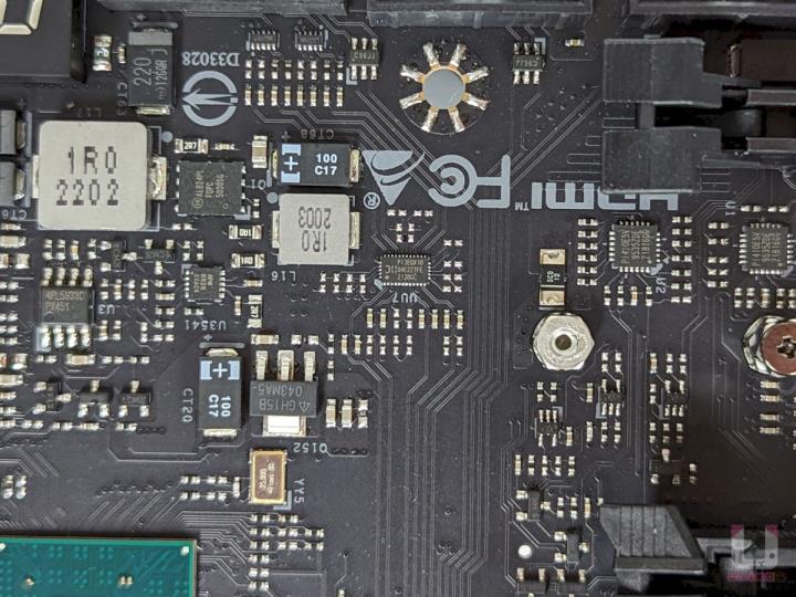 BIOSTAR X670E VALKYRIE 女武神主机板开箱评测