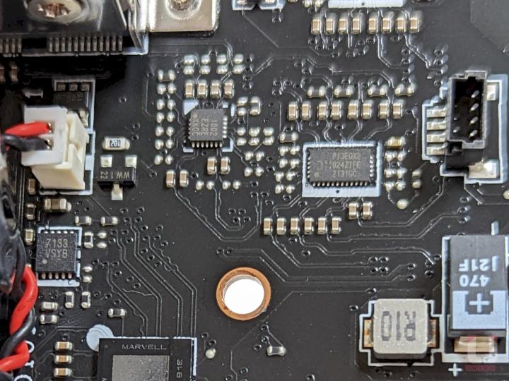 MSI MEG X670E ACE 主机板开箱评测