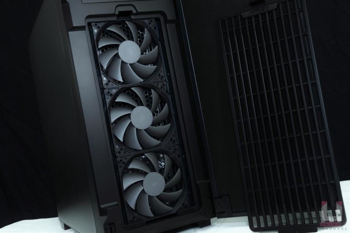 内建五风扇极致静音，Antec P10 Flux 机壳开箱