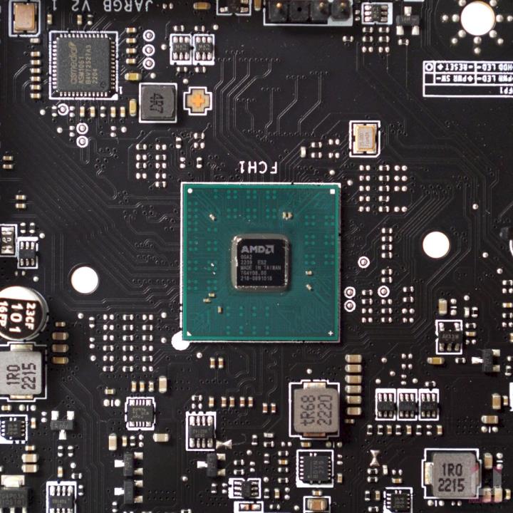 MSI MAG B650M MORTAR WIFI 主机板开箱评测