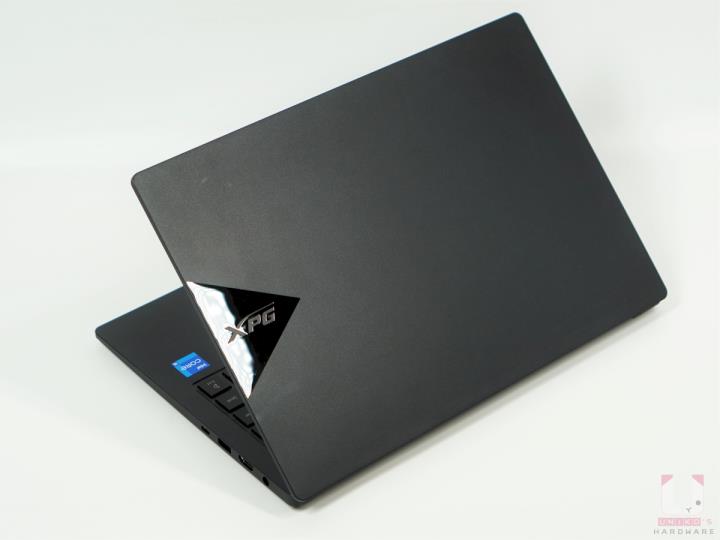 重量 1 公斤未满，XPG XENIA 14 轻薄 Intel 笔电评测开箱