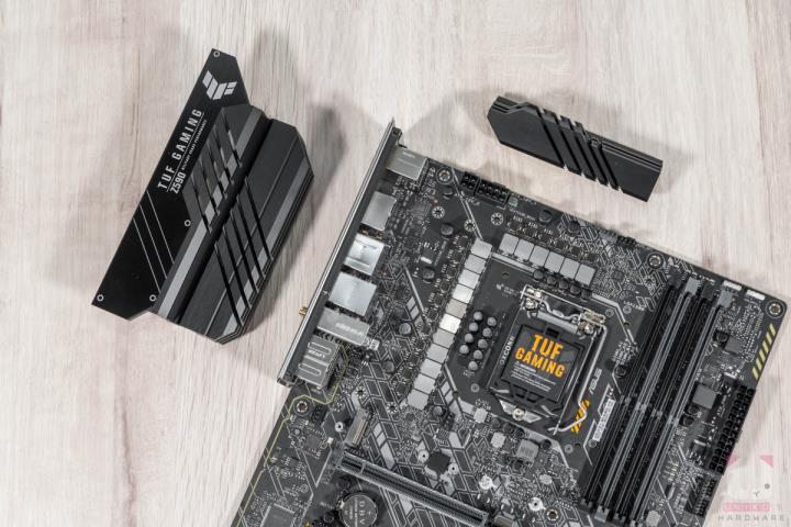 2.5GbE LAN 搭 Wi-Fi 6 无线网路、TUF GAMING Z590-PLUS WIFI 主机板开箱评测