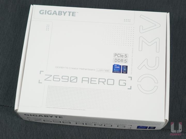 GIGABYTE Z690 AERO G DDR5 主机板开箱评测