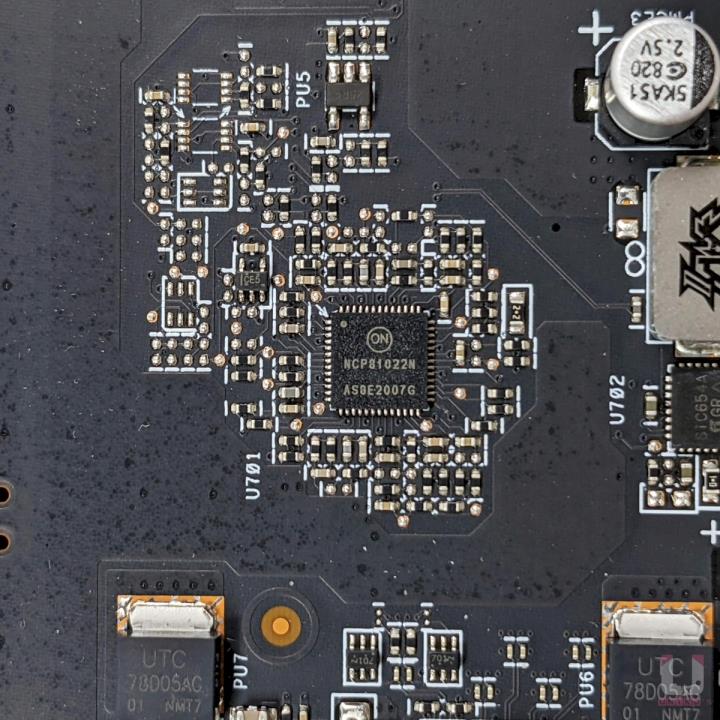ROG Strix Radeon RX 6600 XT OC 显示卡评测开箱